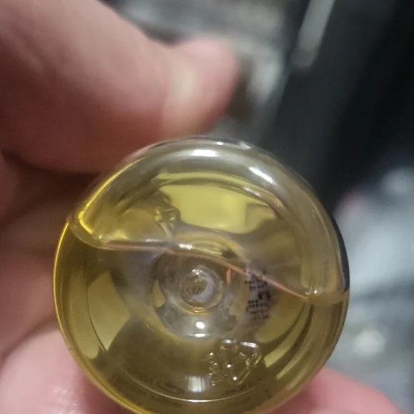 L'OCCITANE Amande Shower Oil - Golden Hue - Picture 4 of 4